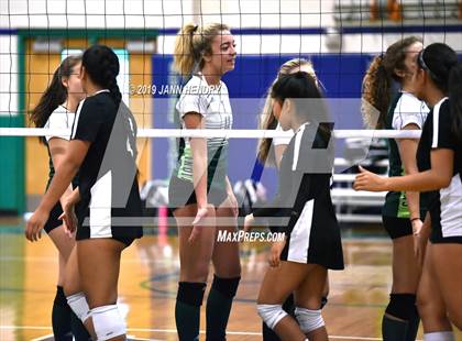 Thumbnail 1 in Venice vs. Long Beach Poly (Durango Fall Classic) photogallery.