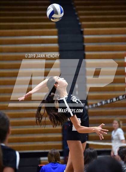 Thumbnail 1 in Venice vs. Long Beach Poly (Durango Fall Classic) photogallery.