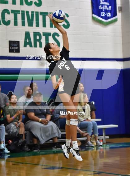 Thumbnail 2 in Venice vs. Long Beach Poly (Durango Fall Classic) photogallery.