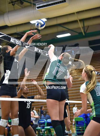 Thumbnail 2 in Venice vs. Long Beach Poly (Durango Fall Classic) photogallery.