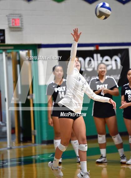 Thumbnail 1 in Venice vs. Long Beach Poly (Durango Fall Classic) photogallery.