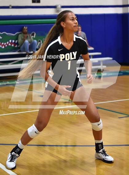 Thumbnail 1 in Venice vs. Long Beach Poly (Durango Fall Classic) photogallery.