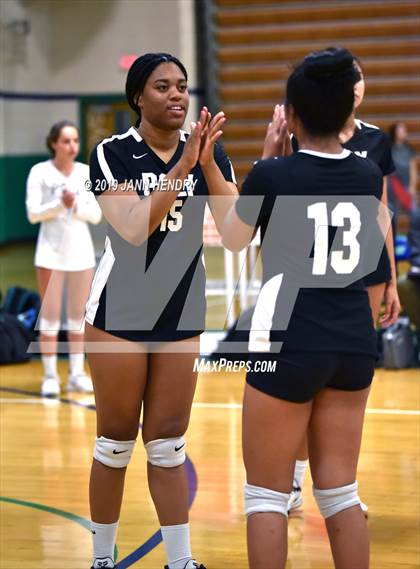 Thumbnail 1 in Venice vs. Long Beach Poly (Durango Fall Classic) photogallery.