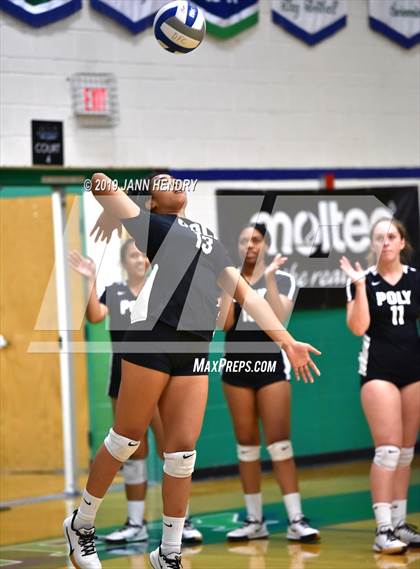 Thumbnail 2 in Venice vs. Long Beach Poly (Durango Fall Classic) photogallery.