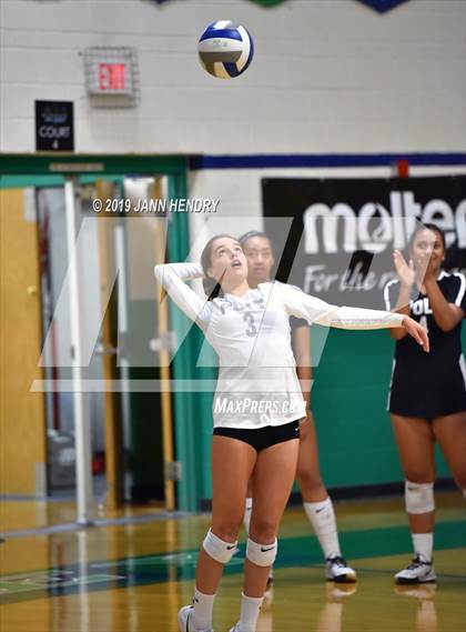 Thumbnail 3 in Venice vs. Long Beach Poly (Durango Fall Classic) photogallery.
