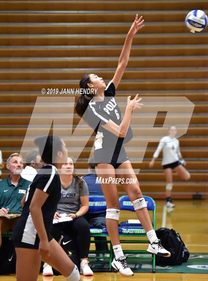 Thumbnail 2 in Venice vs. Long Beach Poly (Durango Fall Classic) photogallery.