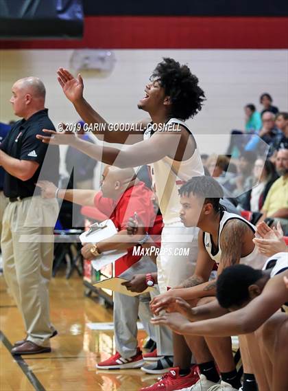 Thumbnail 3 in Jones Senior @ New Bern photogallery.