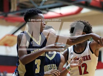 Thumbnail 2 in Jones Senior @ New Bern photogallery.