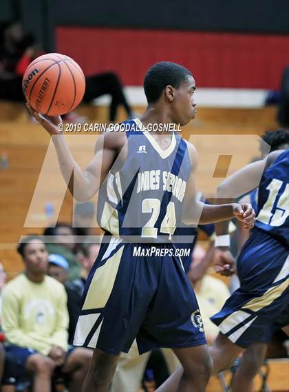 Thumbnail 2 in Jones Senior @ New Bern photogallery.