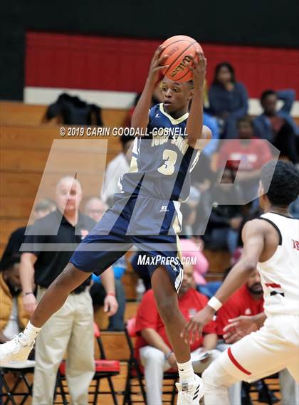 Thumbnail 1 in Jones Senior @ New Bern photogallery.
