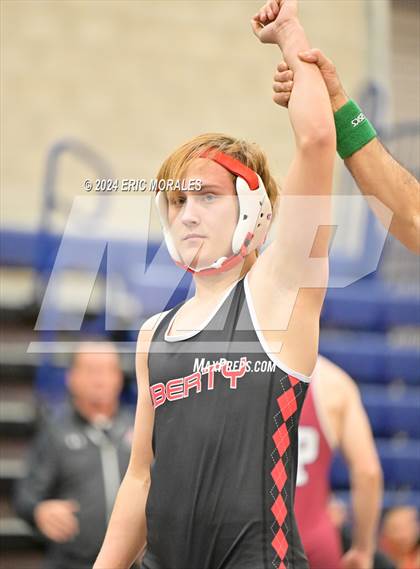 Thumbnail 1 in El Cajon Invitational photogallery.