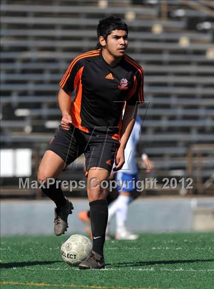 Thumbnail 3 in Hays vs Poly (Garland Invitational) photogallery.