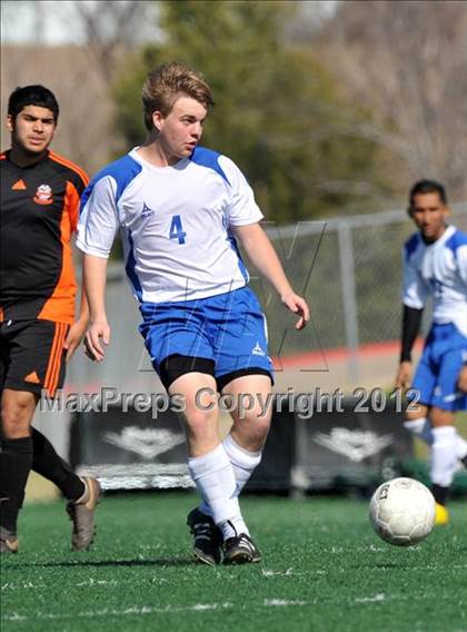 Thumbnail 2 in Hays vs Poly (Garland Invitational) photogallery.