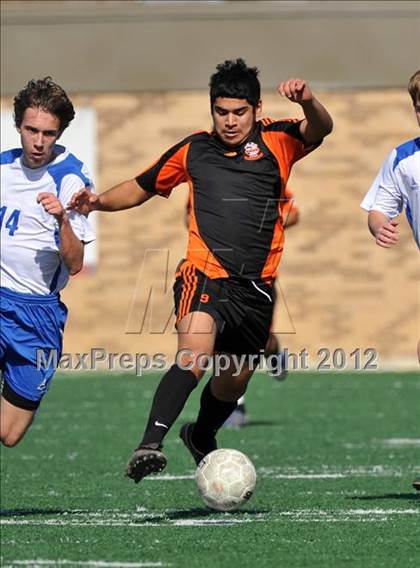 Thumbnail 3 in Hays vs Poly (Garland Invitational) photogallery.