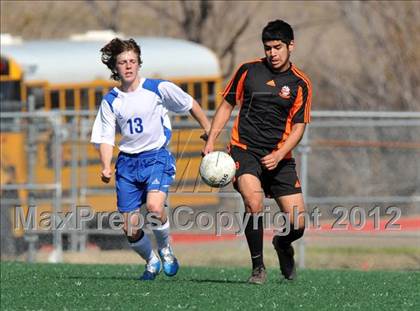 Thumbnail 2 in Hays vs Poly (Garland Invitational) photogallery.