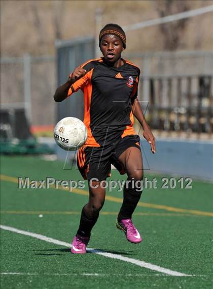 Thumbnail 1 in Hays vs Poly (Garland Invitational) photogallery.