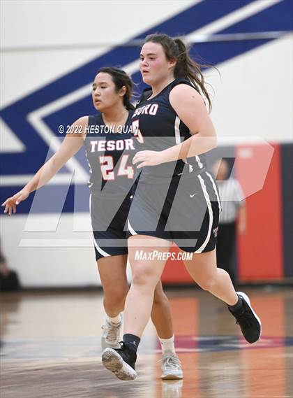 Thumbnail 2 in Tesoro vs. Fairmont Prep (Oxford Tournament) photogallery.