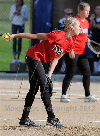 Thumbnail 2 in Eaglecrest @ Cherokee Trail photogallery.