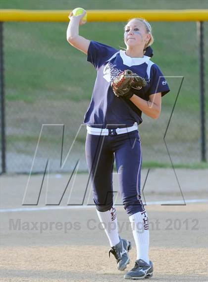 Thumbnail 2 in Eaglecrest @ Cherokee Trail photogallery.