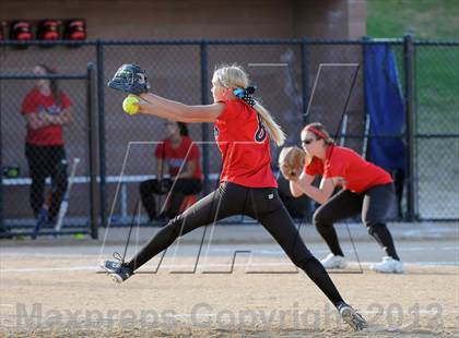 Thumbnail 1 in Eaglecrest @ Cherokee Trail photogallery.