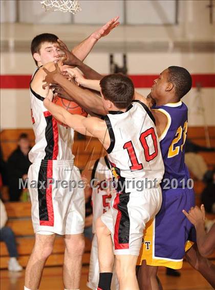 Thumbnail 1 in Pomperaug vs. Prince Tech (Merit Insurance Classic) photogallery.