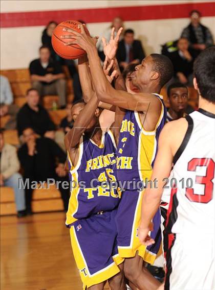 Thumbnail 2 in Pomperaug vs. Prince Tech (Merit Insurance Classic) photogallery.
