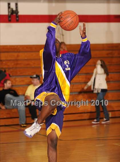 Thumbnail 3 in Pomperaug vs. Prince Tech (Merit Insurance Classic) photogallery.