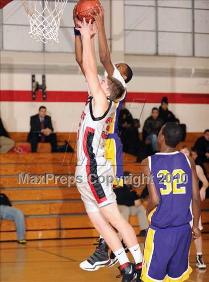 Thumbnail 3 in Pomperaug vs. Prince Tech (Merit Insurance Classic) photogallery.