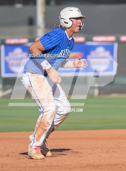 Thumbnail 1 in Mogollon vs Hayden (AIA 1A Semifinal) photogallery.