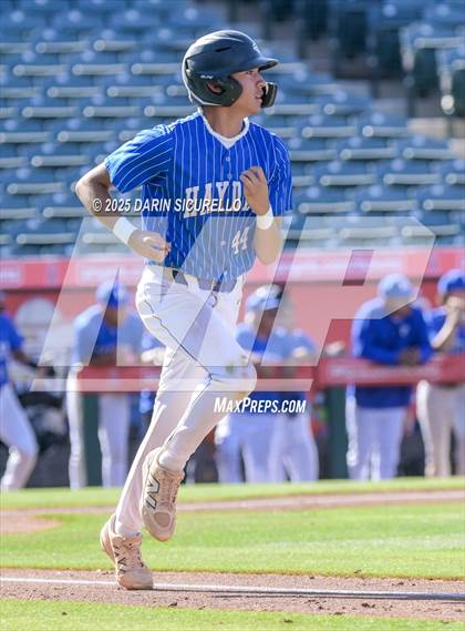 Thumbnail 2 in Mogollon vs Hayden (AIA 1A Semifinal) photogallery.