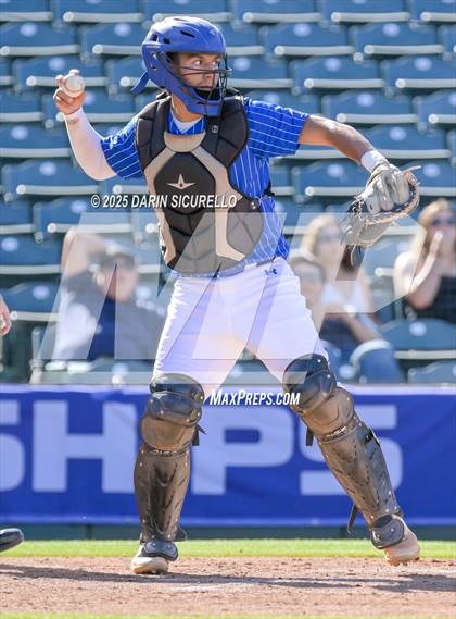 Thumbnail 2 in Mogollon vs Hayden (AIA 1A Semifinal) photogallery.