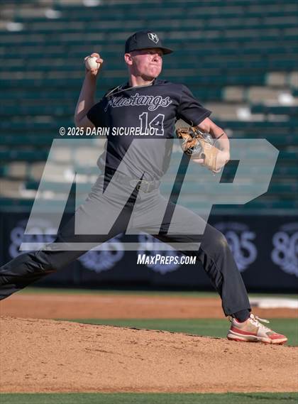 Thumbnail 2 in Mogollon vs Hayden (AIA 1A Semifinal) photogallery.