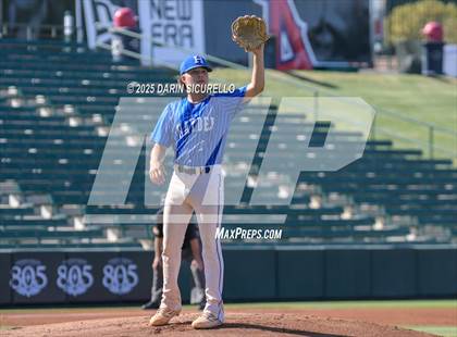 Thumbnail 1 in Mogollon vs Hayden (AIA 1A Semifinal) photogallery.