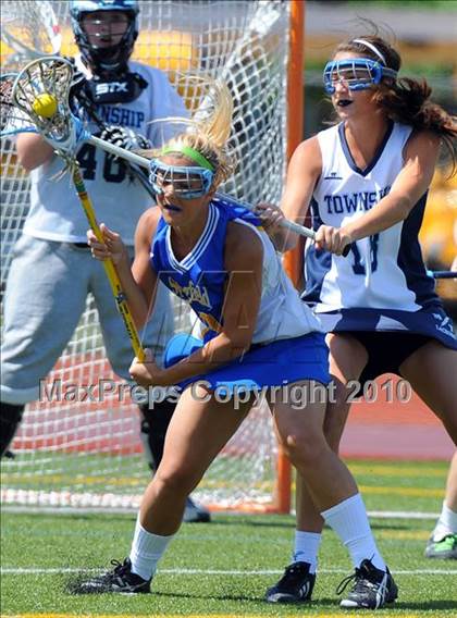 Thumbnail 3 in Manheim Township vs. Springfield (PIAA Semifinal) photogallery.