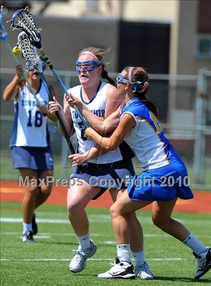 Thumbnail 2 in Manheim Township vs. Springfield (PIAA Semifinal) photogallery.