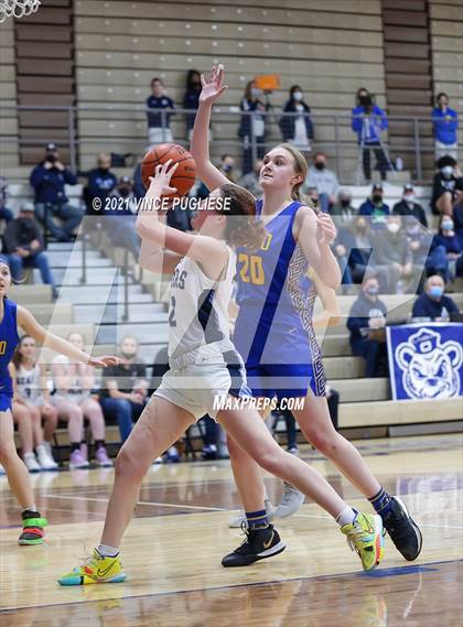 Thumbnail 1 in Olympia vs Kelso photogallery.