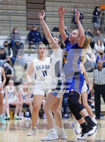 Thumbnail 3 in Olympia vs Kelso photogallery.