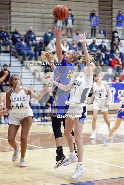 Thumbnail 1 in Olympia vs Kelso photogallery.