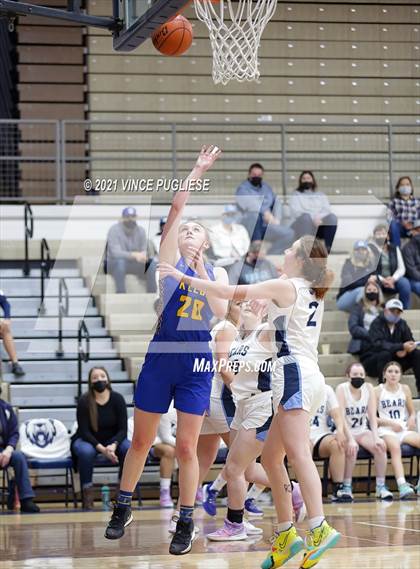 Thumbnail 1 in Olympia vs Kelso photogallery.