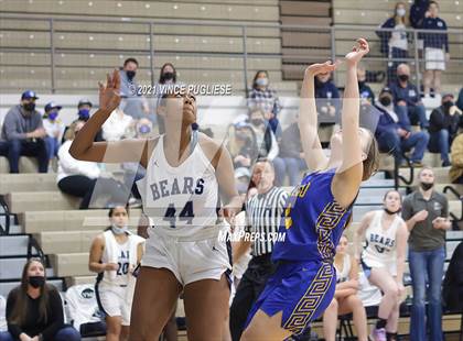 Thumbnail 2 in Olympia vs Kelso photogallery.