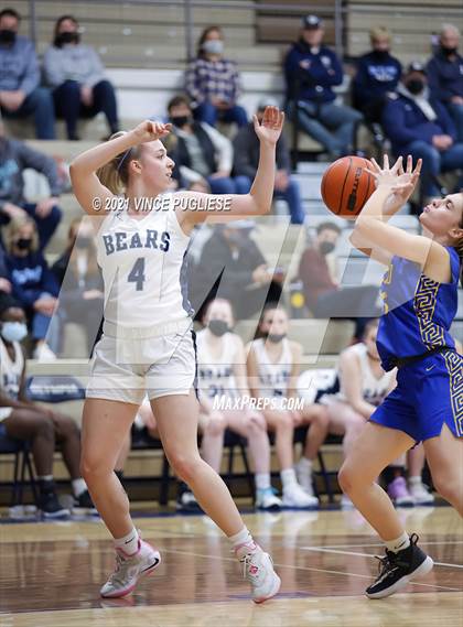 Thumbnail 1 in Olympia vs Kelso photogallery.