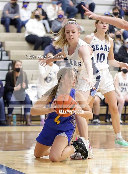 Thumbnail 2 in Olympia vs Kelso photogallery.