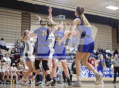 Thumbnail 3 in Olympia vs Kelso photogallery.