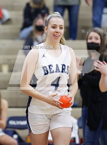 Thumbnail 3 in Olympia vs Kelso photogallery.