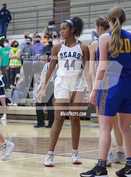 Thumbnail 2 in Olympia vs Kelso photogallery.