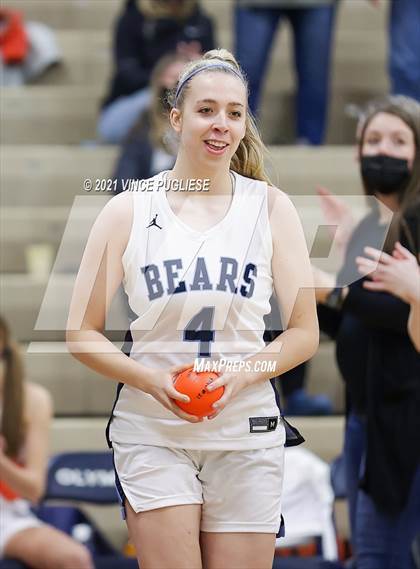 Thumbnail 2 in Olympia vs Kelso photogallery.