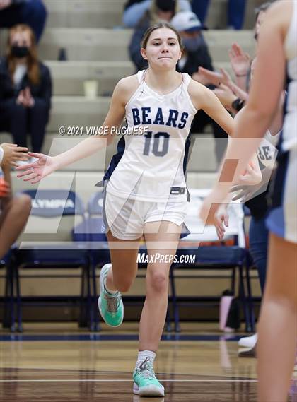 Thumbnail 2 in Olympia vs Kelso photogallery.