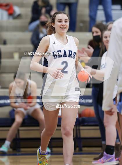 Thumbnail 2 in Olympia vs Kelso photogallery.