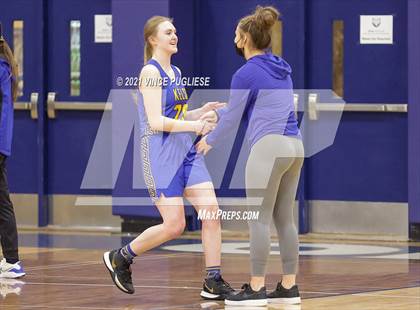 Thumbnail 3 in Olympia vs Kelso photogallery.