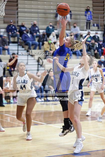 Thumbnail 3 in Olympia vs Kelso photogallery.